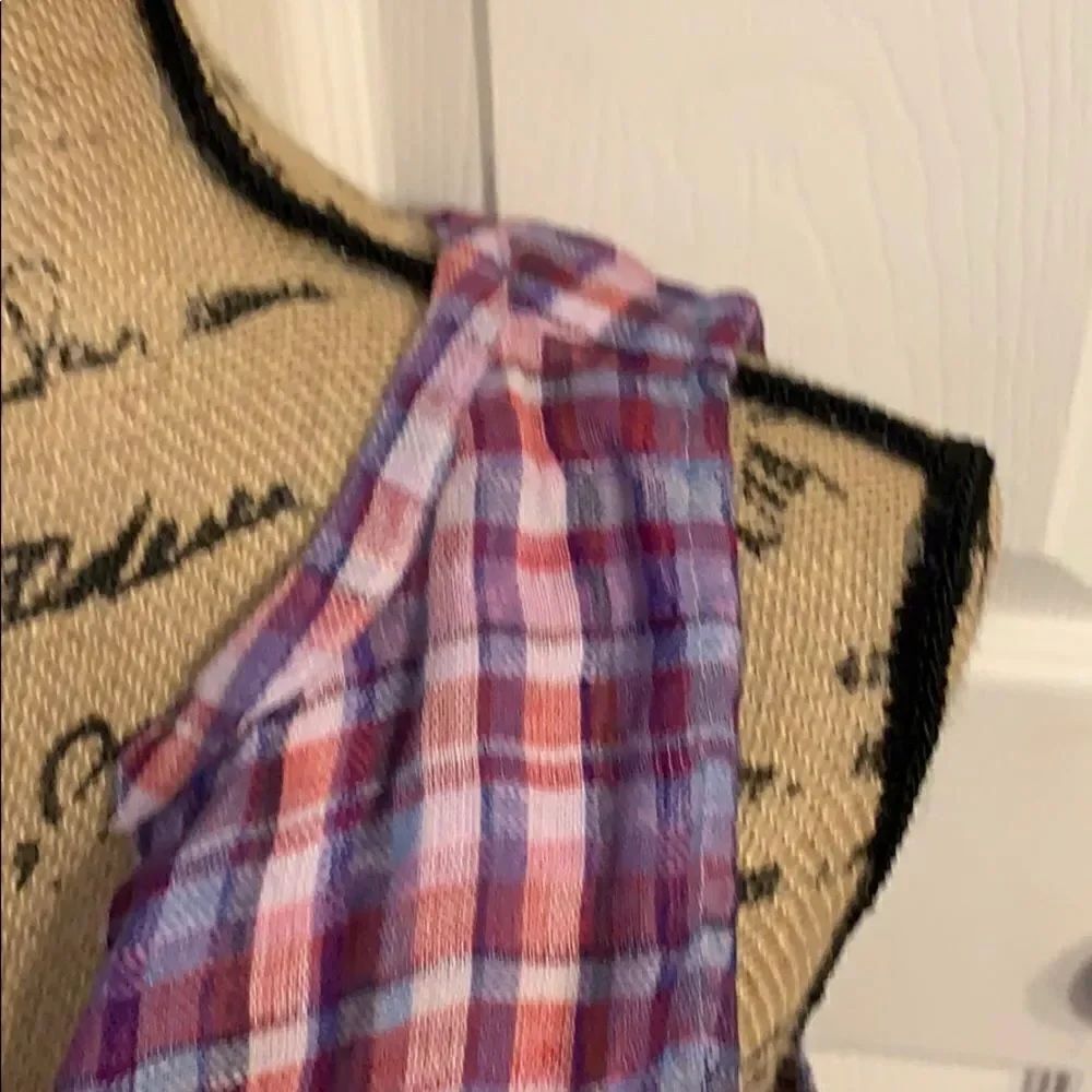 Lucky brand top. - Picture 8 of 8